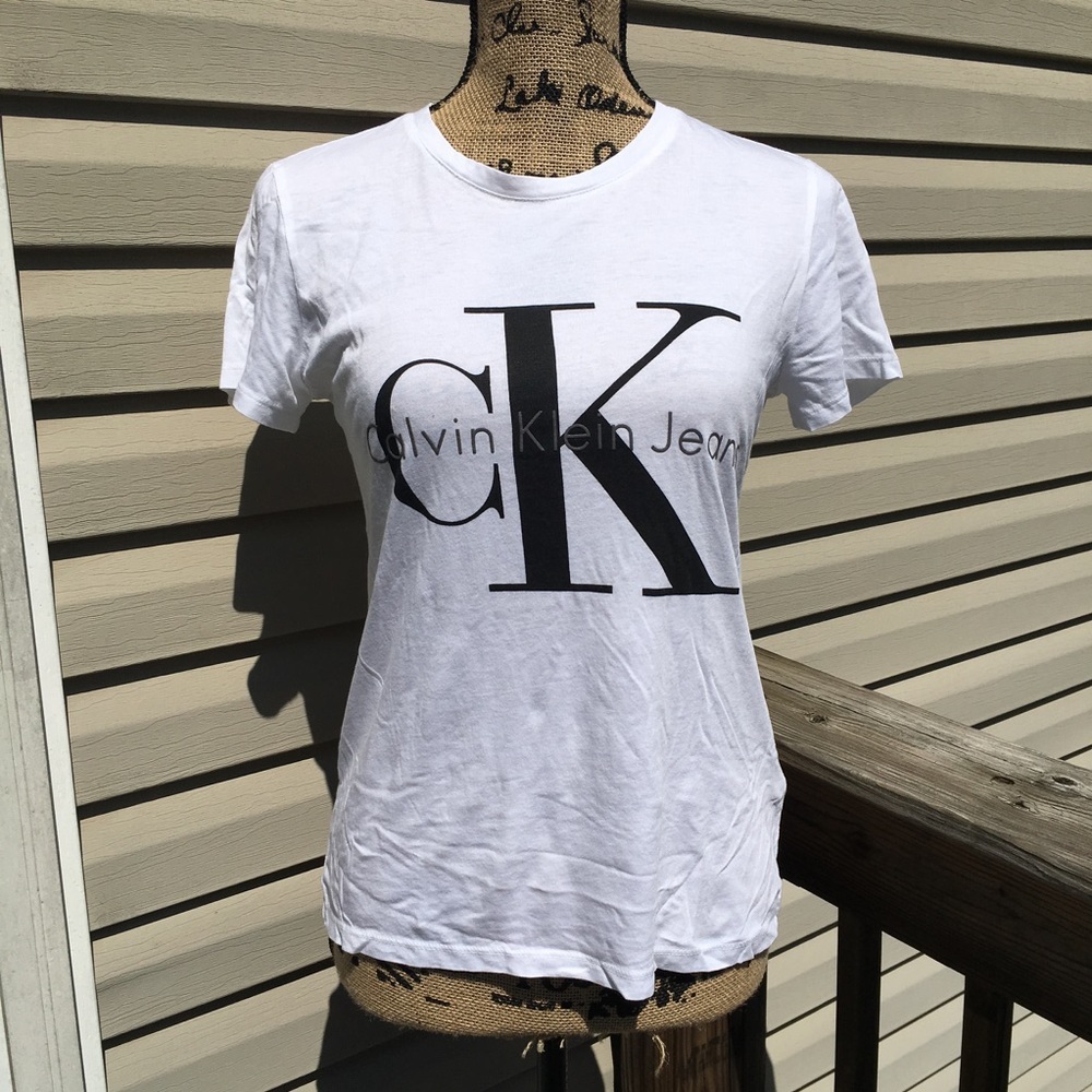 Calvin Klein white logo tee - Picture 2 of 4